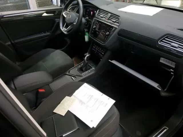Volkswagen Tiguan 2.0 TDI Elegance DSG Pano Navi LED Kamera 12/2022-photo-3