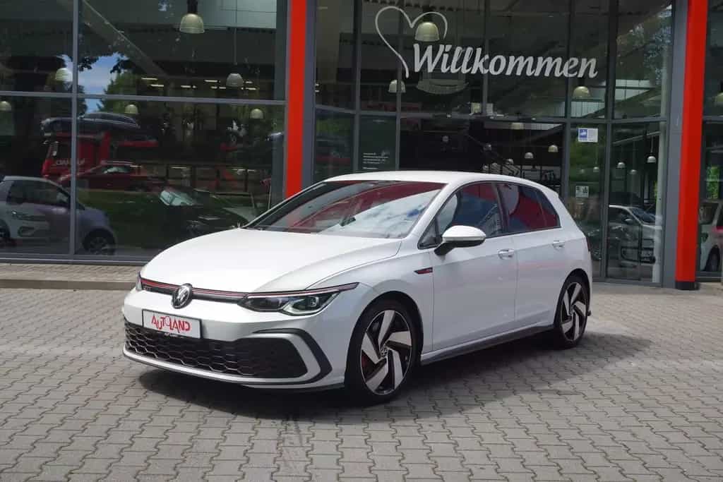 Volkswagen Golf VIII 2.0 GTI DSG LED Navi AHK App Connect 10/2020-photo-1