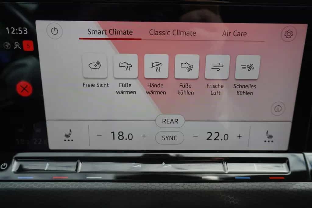 Volkswagen Golf VIII 2.0 GTI DSG LED Navi AHK App Connect 10/2020-photo-24