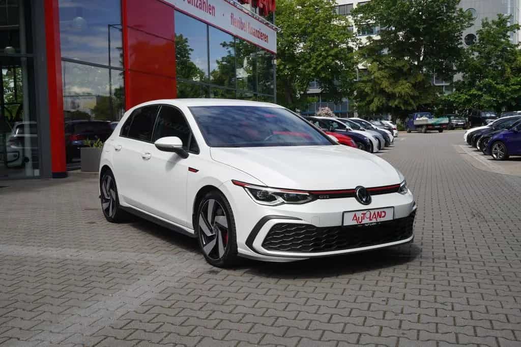 Volkswagen Golf VIII 2.0 GTI DSG LED Navi AHK App Connect 10/2020-photo-3