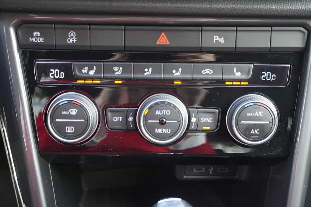 Volkswagen T-Roc 1.5 16V TSI R-Line LED ACC Kamera Navi 02/2022-photo-14