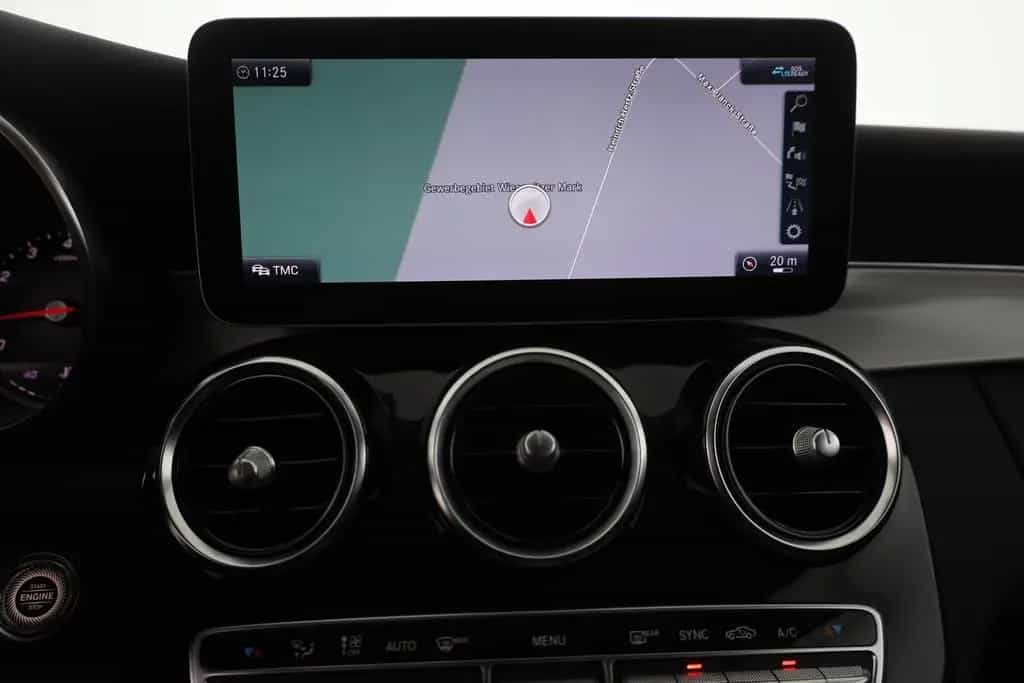 Mercedes-Benz C 300 C300 T Avantgarde LED Navi Kamera Tempomat AHK 08/2018-photo-10