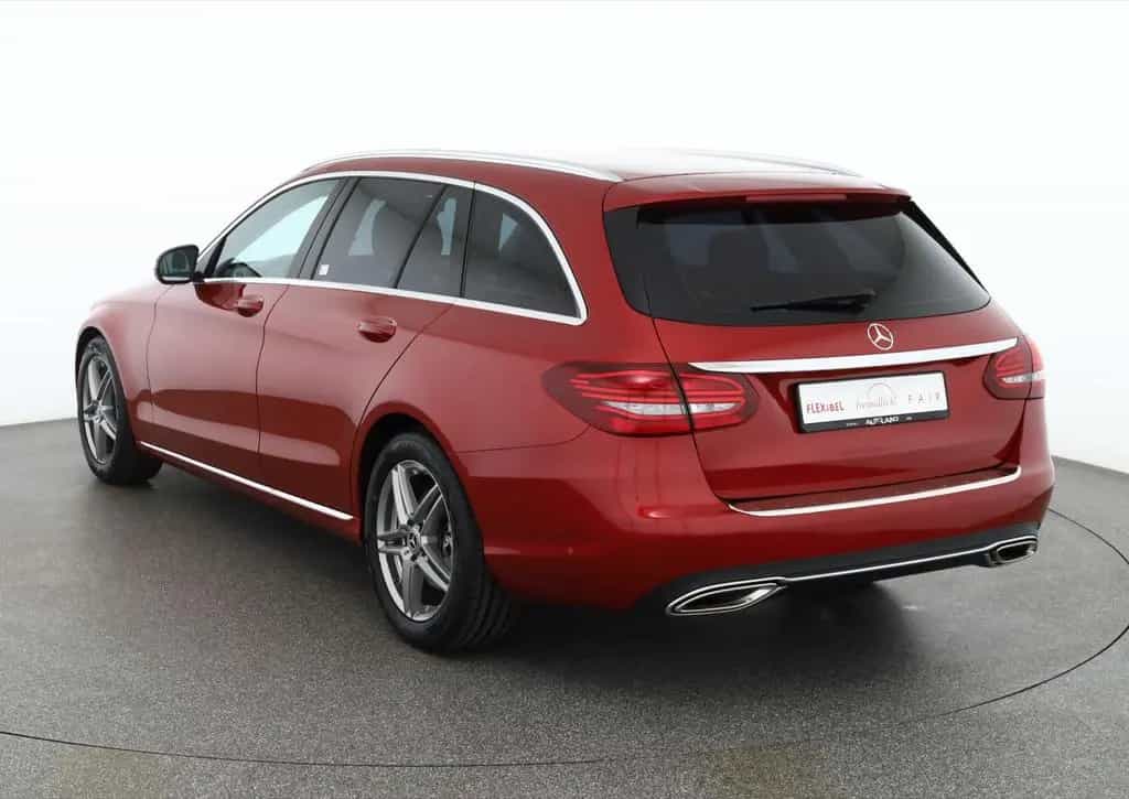 Mercedes-Benz C 300 C300 T Avantgarde LED Navi Kamera Tempomat AHK 08/2018-photo-2