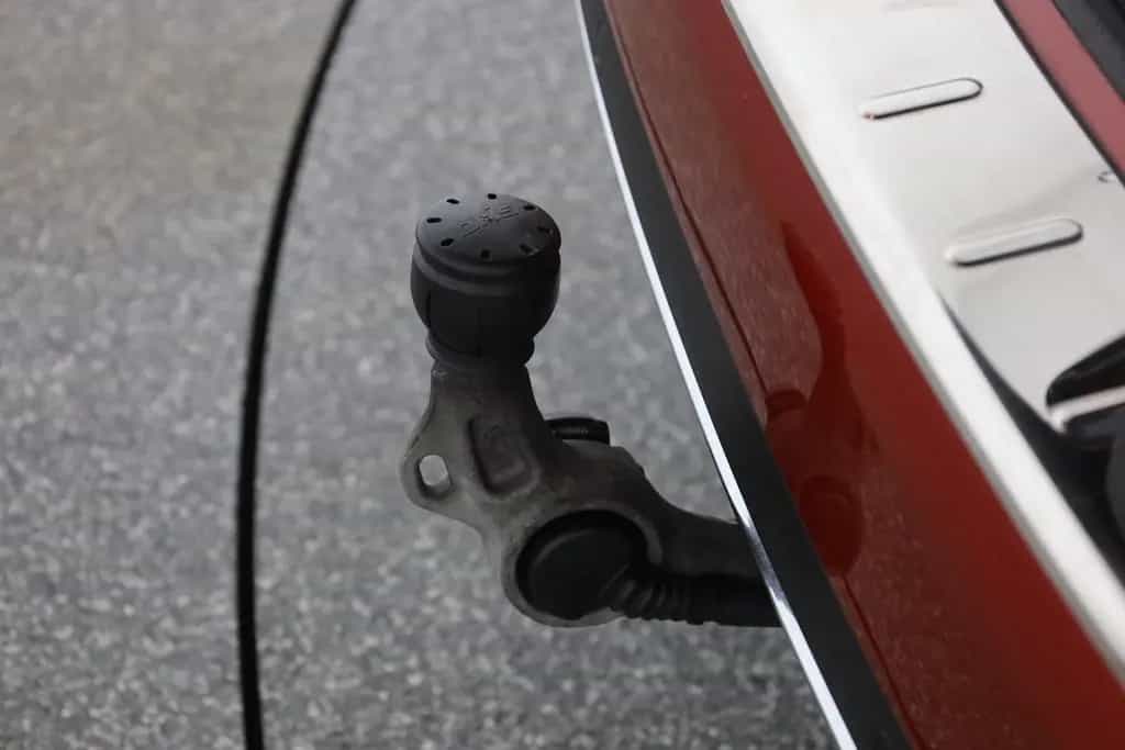 Mercedes-Benz C 300 C300 T Avantgarde LED Navi Kamera Tempomat AHK 08/2018-photo-27