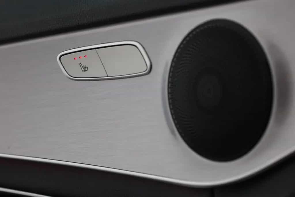 Mercedes-Benz C 300 C300 T Avantgarde LED Navi Kamera Tempomat AHK 08/2018-photo-30