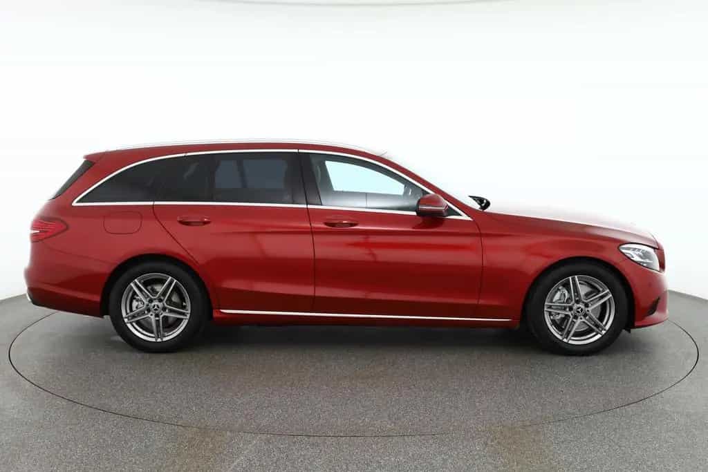 Mercedes-Benz C 300 C300 T Avantgarde LED Navi Kamera Tempomat AHK 08/2018-photo-5