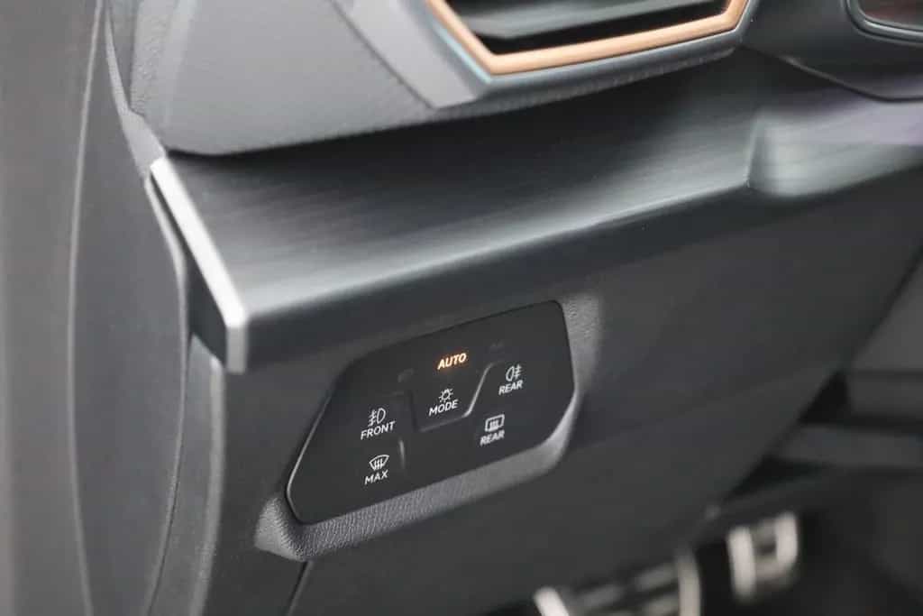 Cupra Leon ST 2.0 TSI DSG VZ LED Navi Virtual Cockpit 09/2023-photo-19