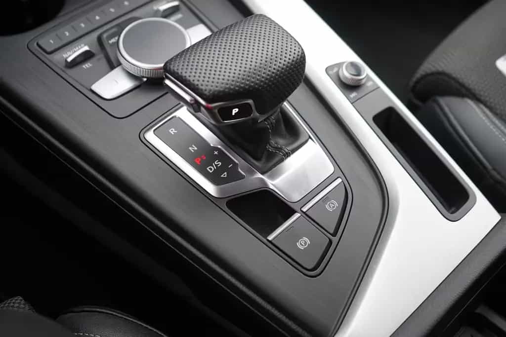 Audi A4 Avant 40 2.0 TFSI S line LED Navi 07/2019-photo-18