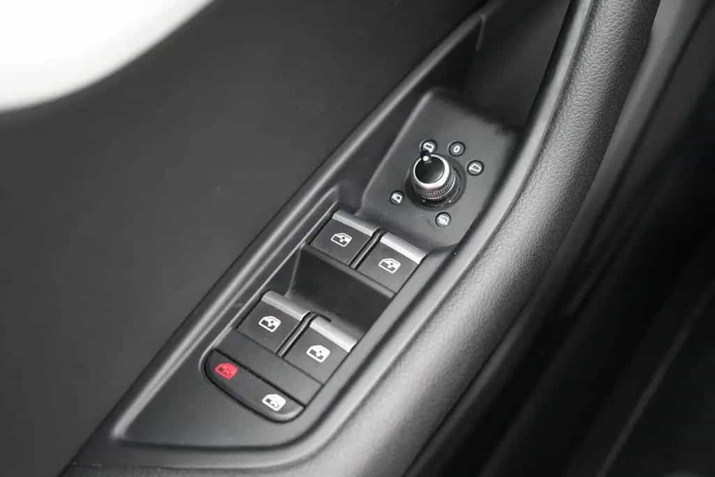 Audi A4 Avant 40 2.0 TFSI S line LED Navi 07/2019-photo-28