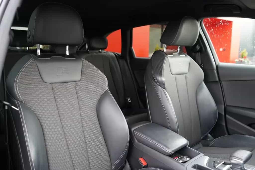 Audi A4 Avant 40 2.0 TFSI S line LED Navi 07/2019-photo-29