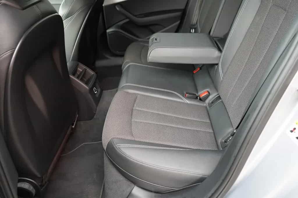 Audi A4 Avant 40 2.0 TFSI S line LED Navi 07/2019-photo-35
