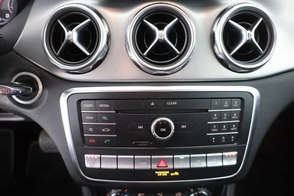 Mercedes-Benz GLA 220 Urban 4Matic LED Navi Sitzheizung PDC 01/2020-photo-11
