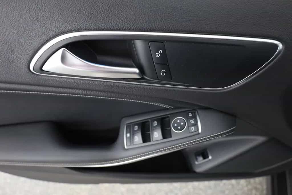 Mercedes-Benz GLA 220 Urban 4Matic LED Navi Sitzheizung PDC 01/2020-photo-20