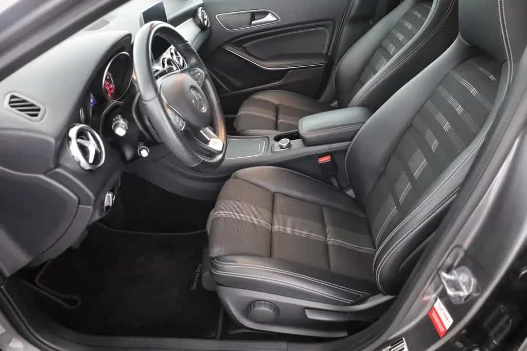 Mercedes-Benz GLA 220 Urban 4Matic LED Navi Sitzheizung PDC 01/2020-photo-21
