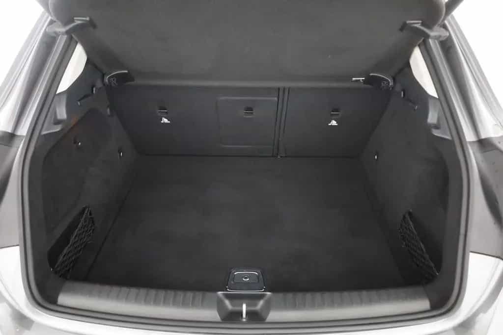 Mercedes-Benz GLA 220 Urban 4Matic LED Navi Sitzheizung PDC 01/2020-photo-24