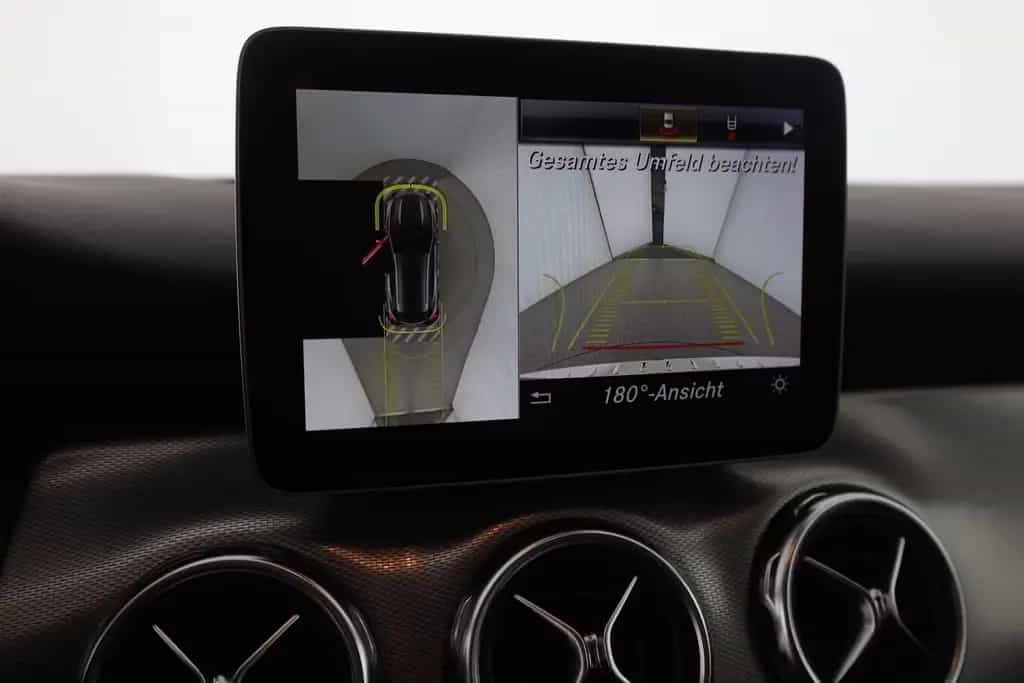 Mercedes-Benz GLA 220 Urban 4Matic LED Navi Sitzheizung PDC 01/2020-photo-25