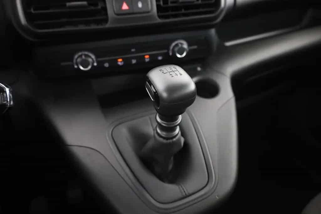Citroën Berlingo 1.2 e-THP Live Pack M DAB Klima Limiter 06/2023-photo-12