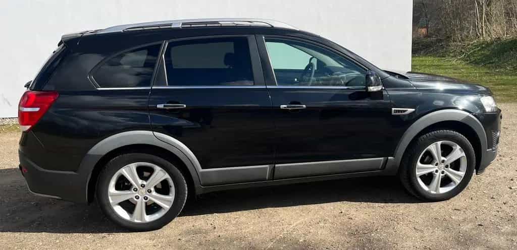 Chevrolet Captiva 2.2TD LTZ Auto AWD 7-Sitzer LTZ 05/2013-photo-2