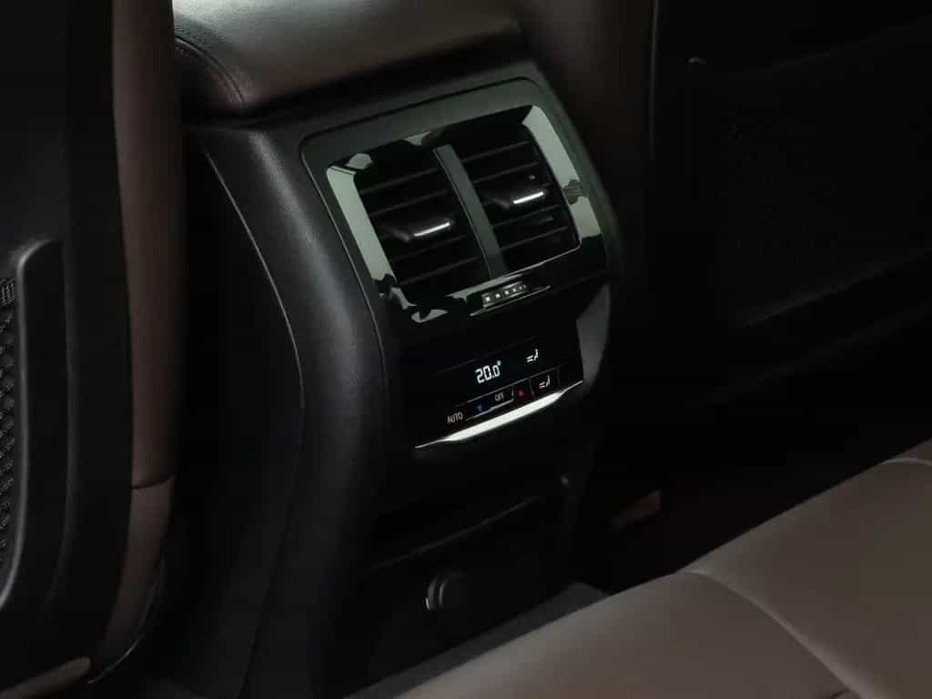 ALPINA XD4 360°HUD DAB H/K Belüftung Komfort Alarm 20Zl 09/2019-photo-27