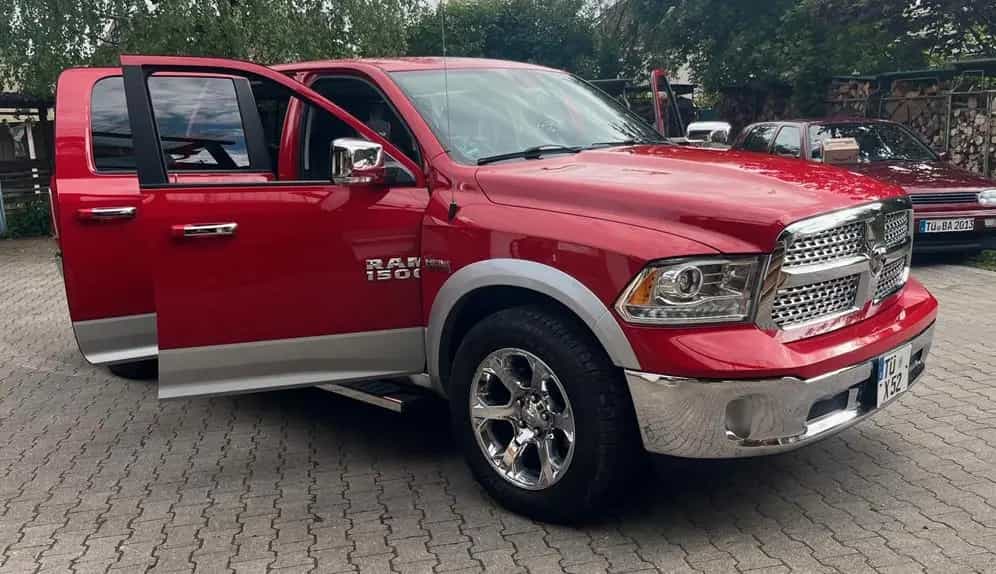 Dodge RAM 1500 Laramie 5.7 HEMI LPG/BRC | 6-Sitz 06/2015-photo-1