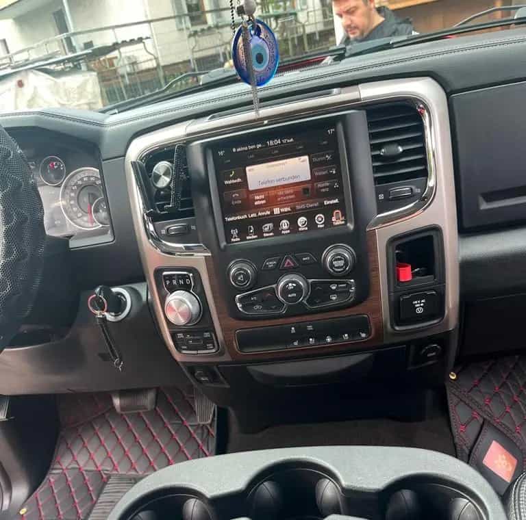 Dodge RAM 1500 Laramie 5.7 HEMI LPG/BRC | 6-Sitz 06/2015-photo-6
