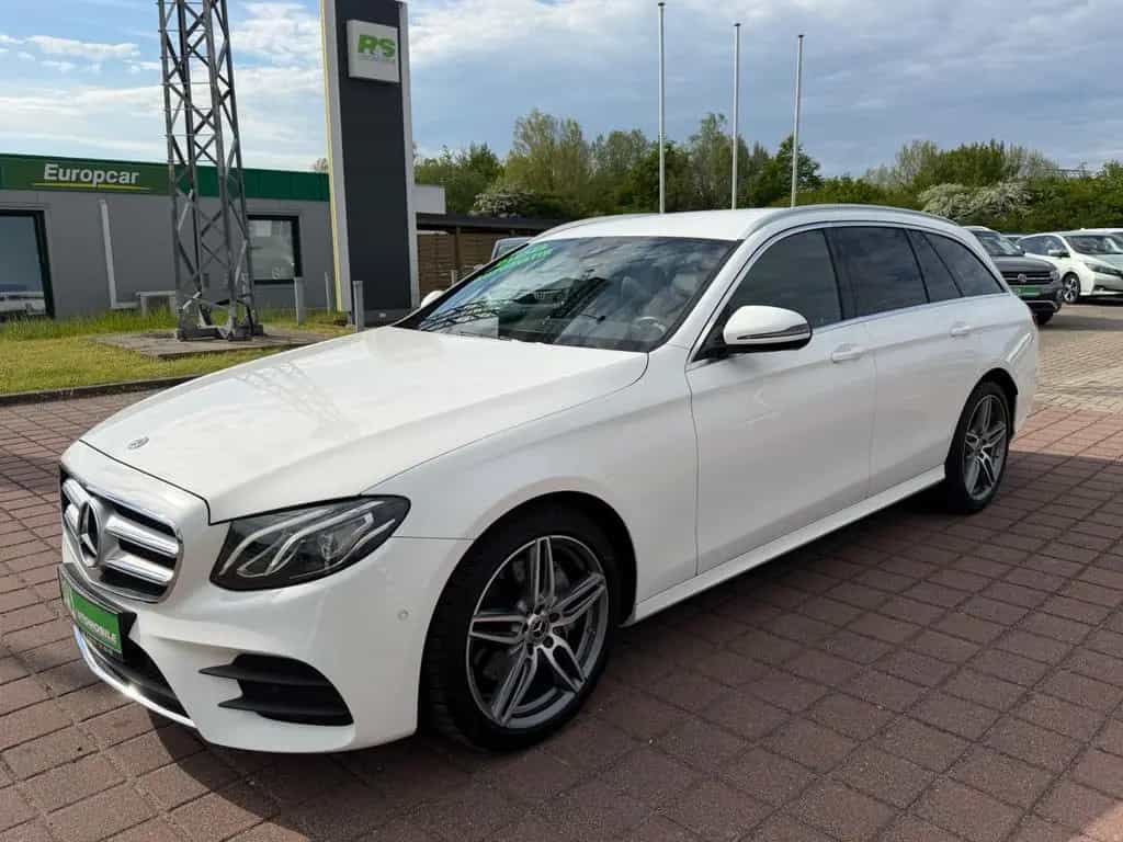 Mercedes-Benz E 300 E T-Modell E 300 d AMG Line 10/2018-photo-0