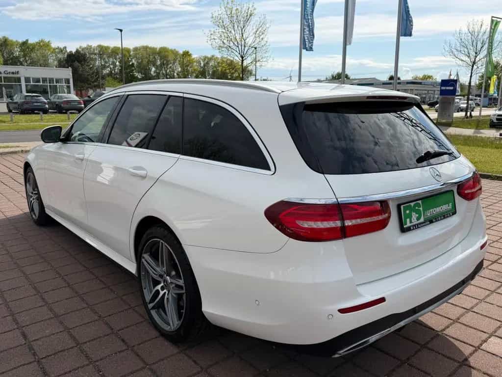 Mercedes-Benz E 300 E T-Modell E 300 d AMG Line 10/2018-photo-5