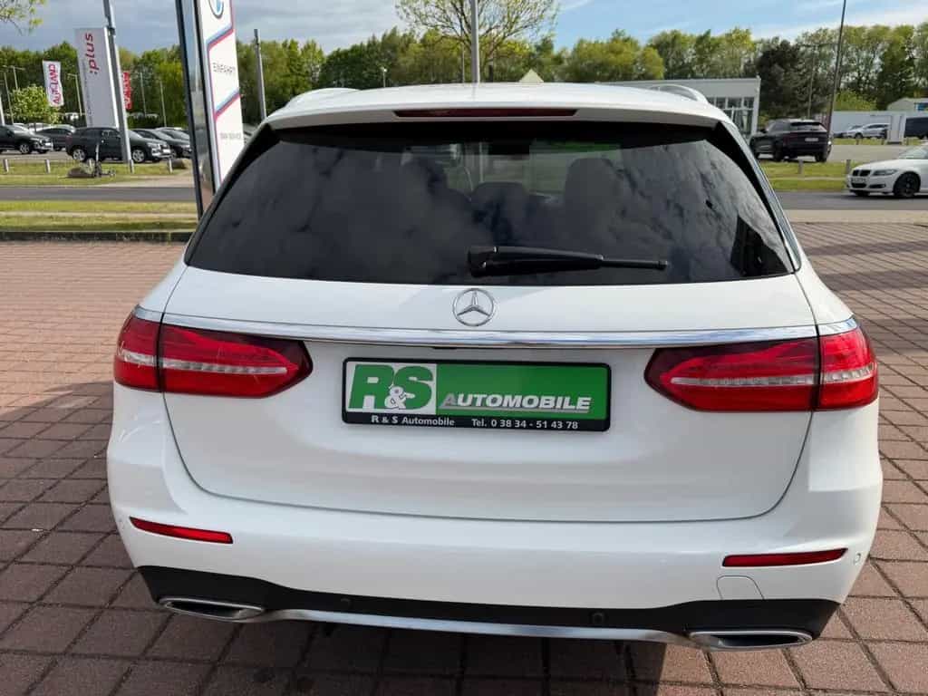 Mercedes-Benz E 300 E T-Modell E 300 d AMG Line 10/2018-photo-6
