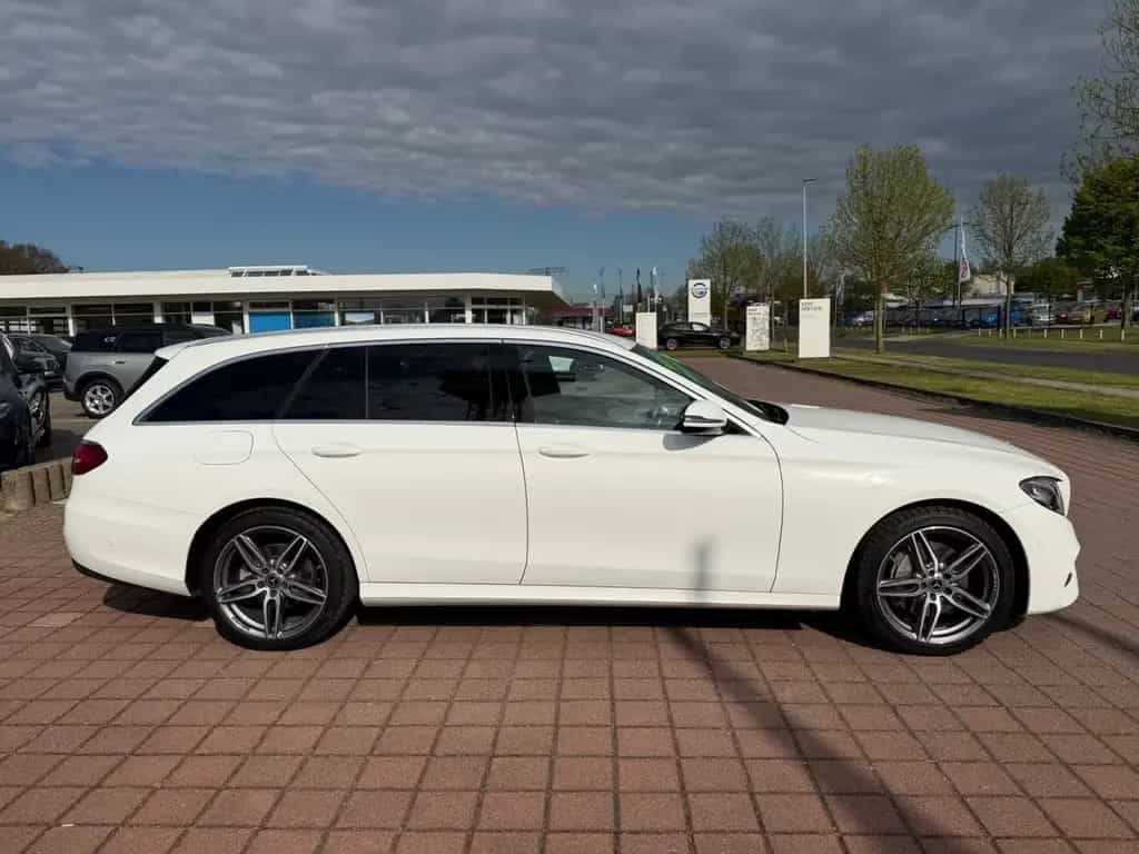 Mercedes-Benz E 300 E T-Modell E 300 d AMG Line 10/2018-photo-9