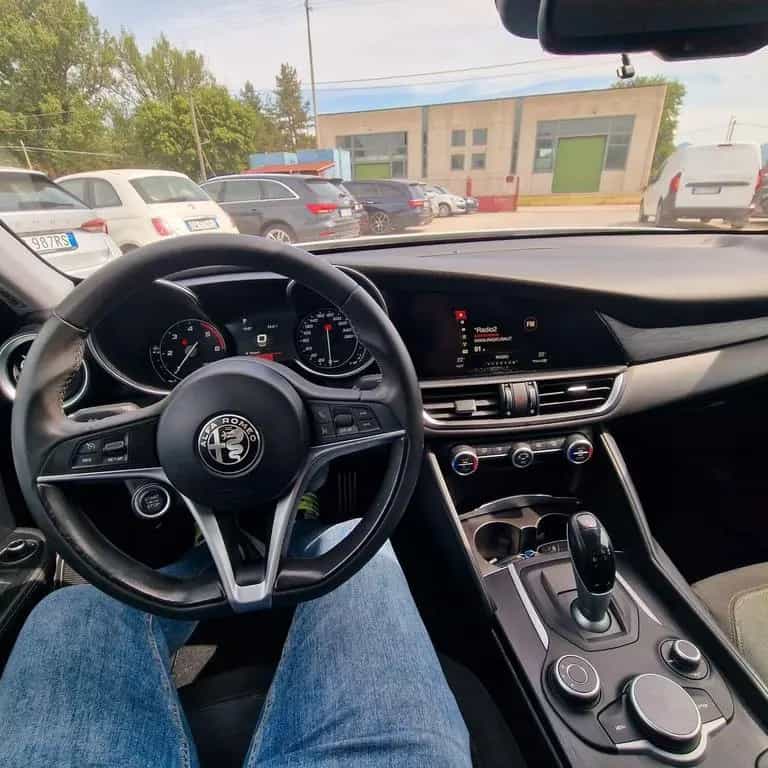 Alfa Romeo Giulia 2.2 Turbodiesel 150 CV AT8 SOL 08/2018-photo-9