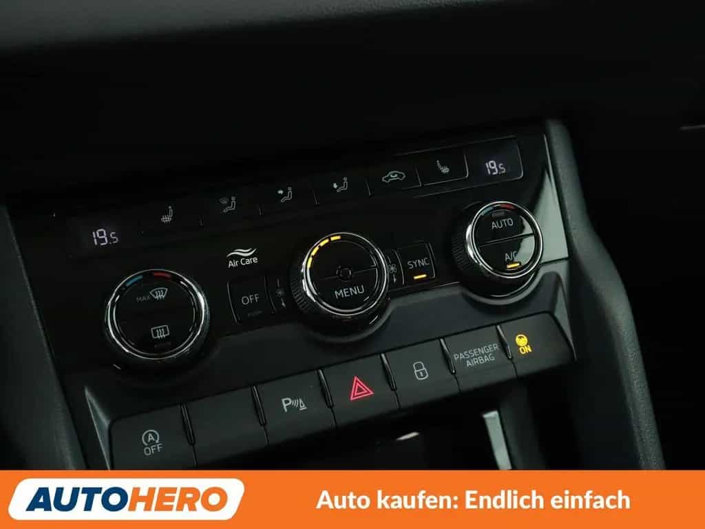 Skoda Karoq 1.5 TSI ACT Style Aut.*NAVI*CAM*SHZ* 06/2018-photo-23