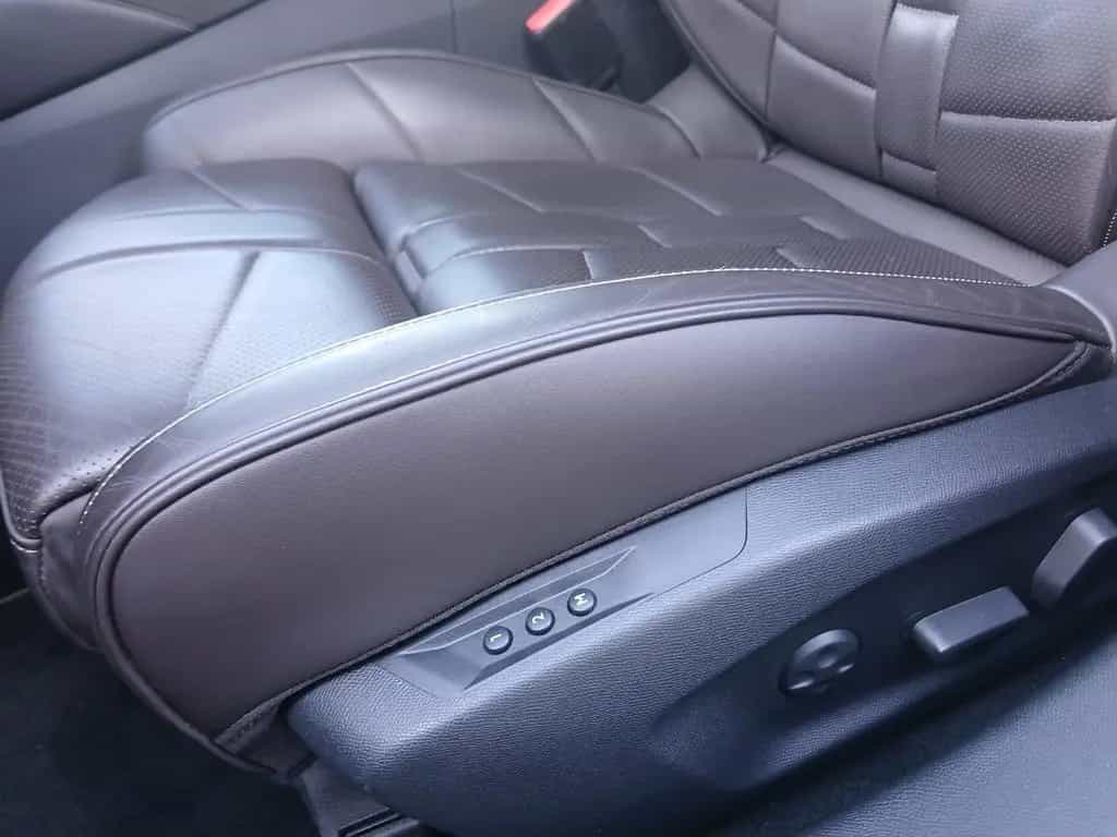 DS Automobiles DS4 Benzin Automatik 130 ETOILE *LEDER*MatrixLED 12/2024-photo-8