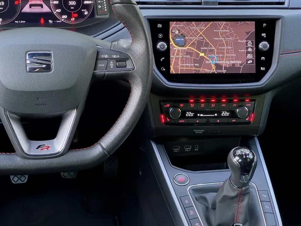 Seat Arona FR 1,5 ACC SH AKH 11/2019-photo-16