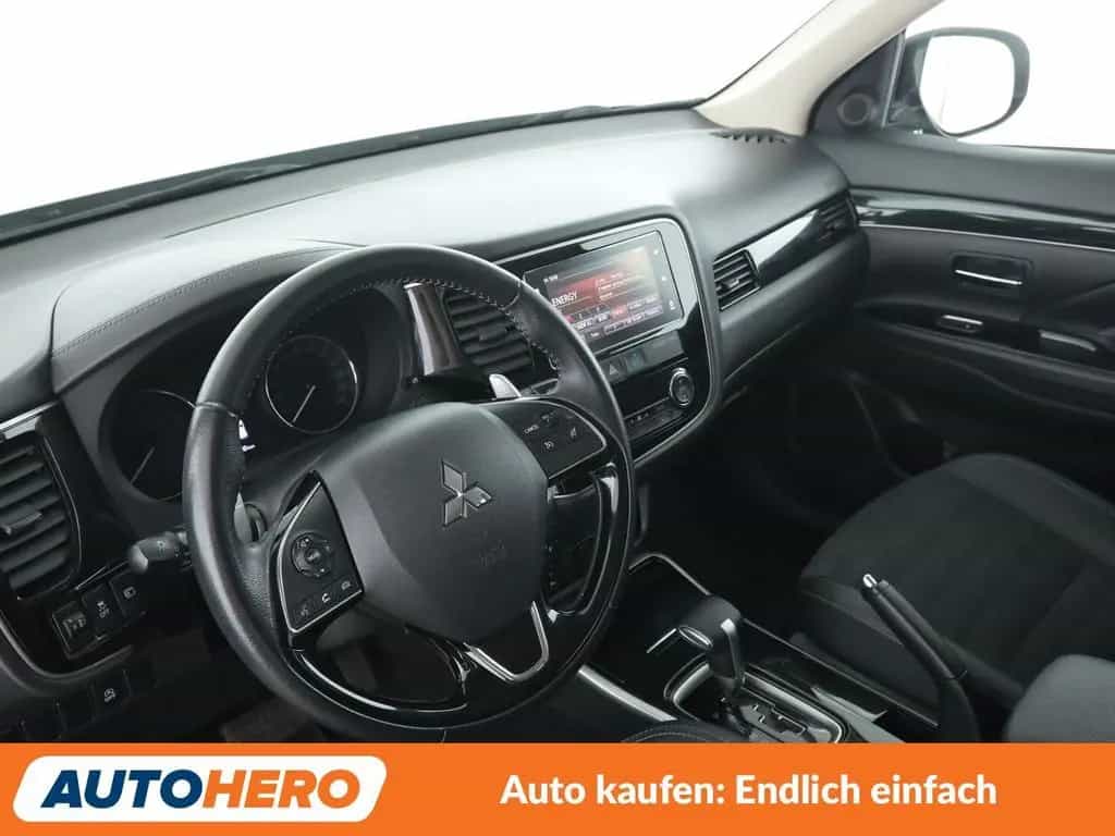 Mitsubishi Outlander 2.0 MIVEC Edition 100 2WD Aut.*CAM* 05/2018-photo-10