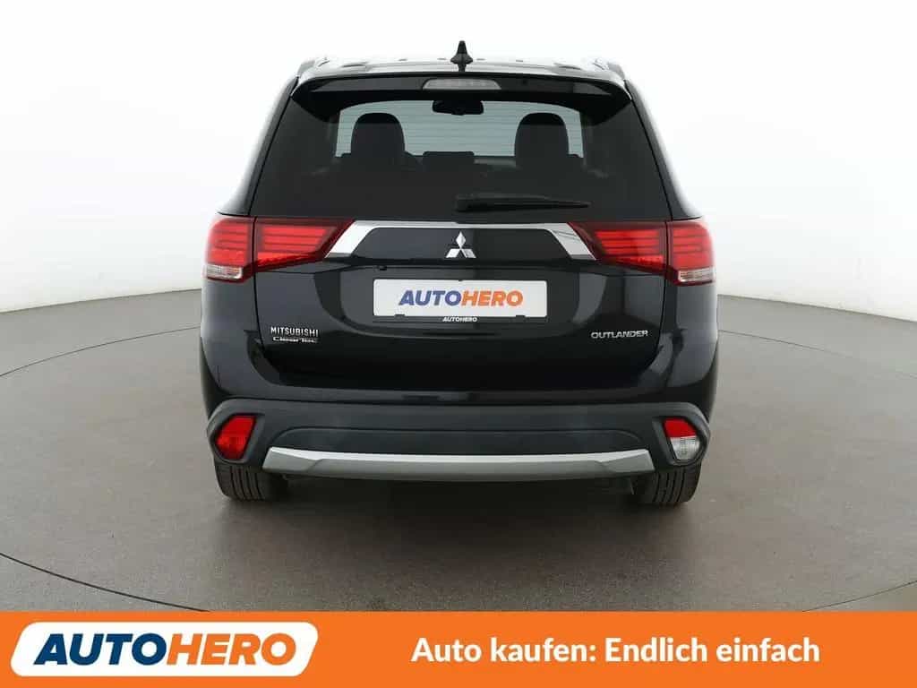 Mitsubishi Outlander 2.0 MIVEC Edition 100 2WD Aut.*CAM* 05/2018-photo-4