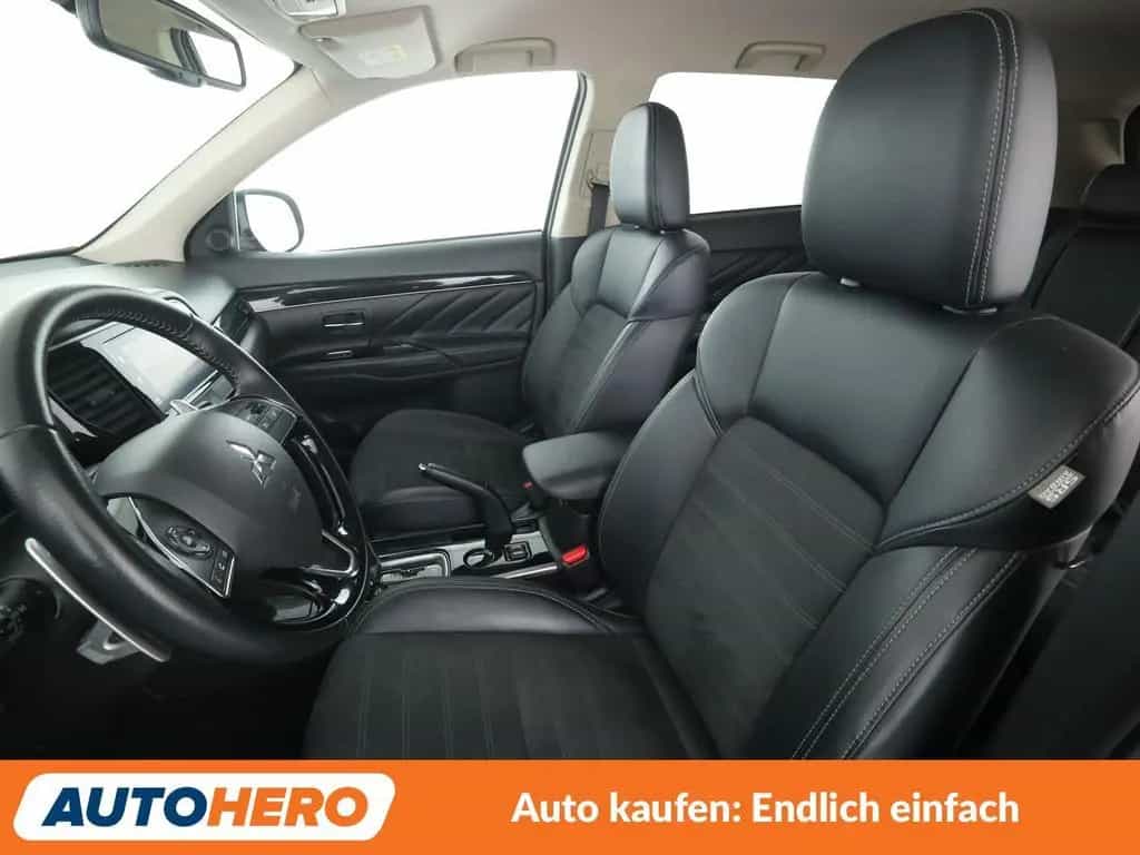 Mitsubishi Outlander 2.0 MIVEC Edition 100 2WD Aut.*CAM* 05/2018-photo-9