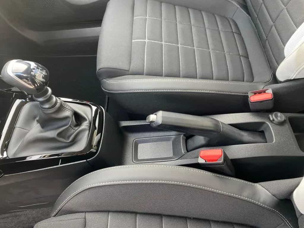 Citroën C3 Turbo 100 MAX *Sitzh*beh. Lenkrad*beh. Fronts 10/2025-photo-24