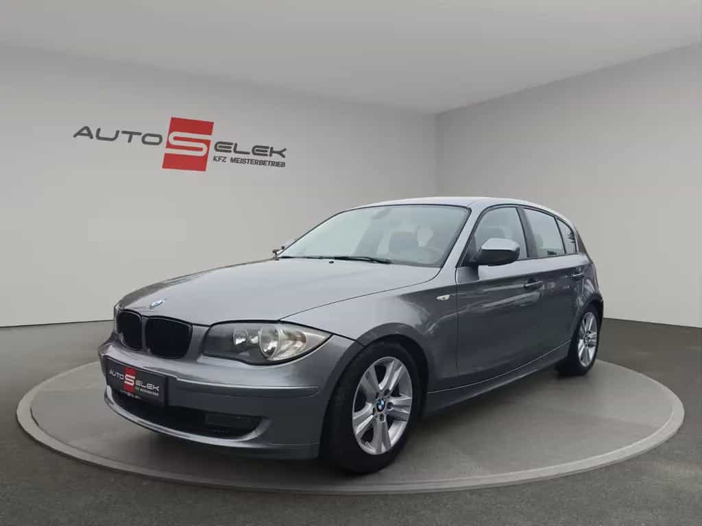 BMW 118 i 1 Limousine PDC+SHZ+TEMPOMAT+KLIMA 06/2011-photo-0
