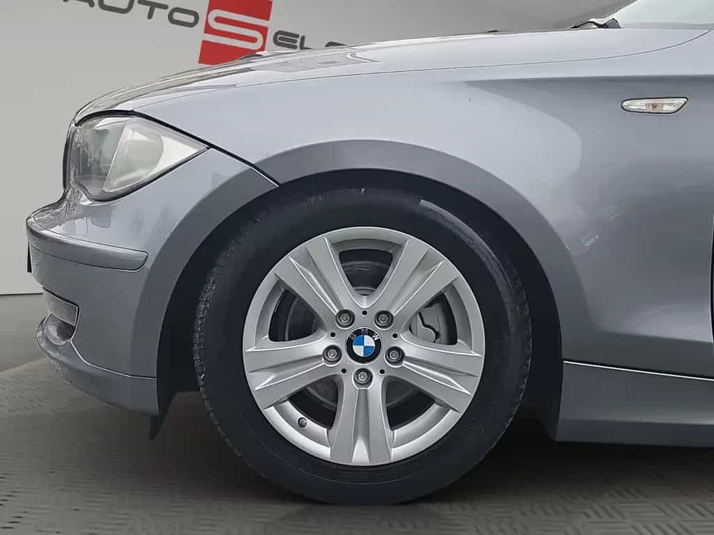 BMW 118 i 1 Limousine PDC+SHZ+TEMPOMAT+KLIMA 06/2011-photo-19