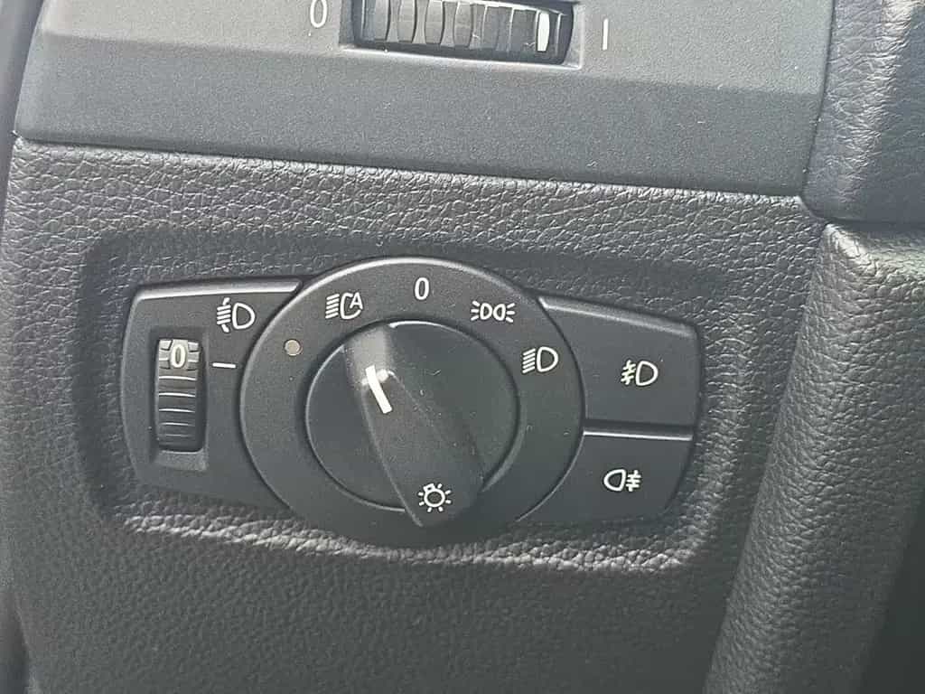 BMW 118 i 1 Limousine PDC+SHZ+TEMPOMAT+KLIMA 06/2011-photo-24