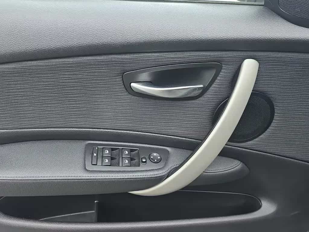 BMW 118 i 1 Limousine PDC+SHZ+TEMPOMAT+KLIMA 06/2011-photo-26