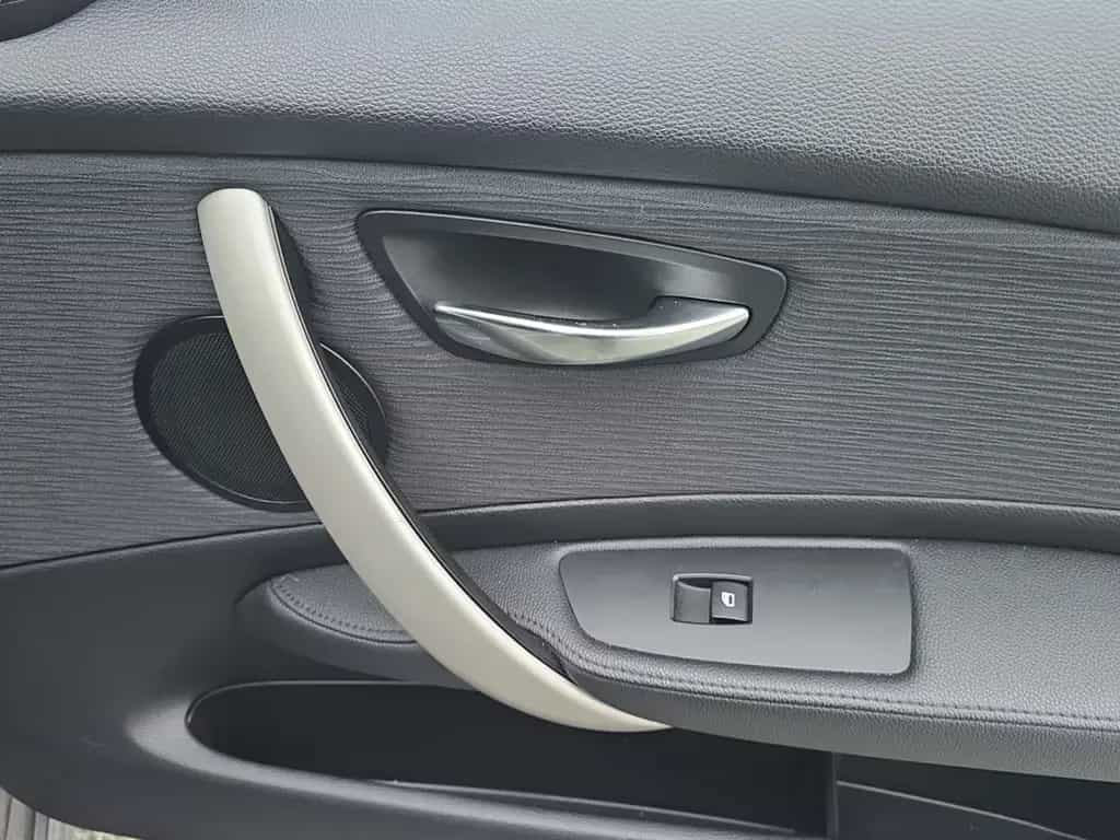 BMW 118 i 1 Limousine PDC+SHZ+TEMPOMAT+KLIMA 06/2011-photo-27