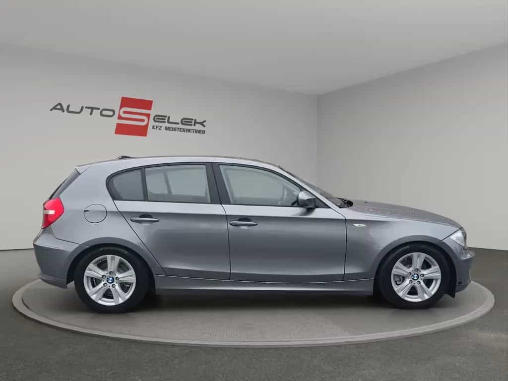 BMW 118 i 1 Limousine PDC+SHZ+TEMPOMAT+KLIMA 06/2011-photo-5