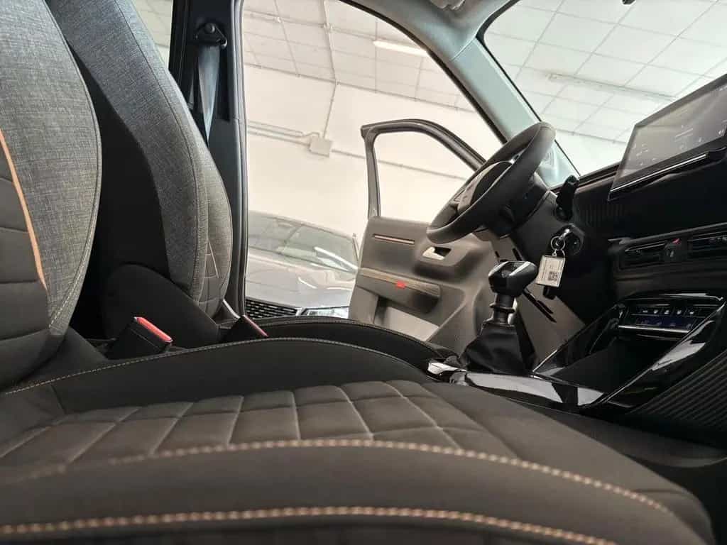 Citroën C3 Aircross Citroen C3 Aircross PLUS PureTech Turbo 100 CV 6 05/2025-photo-13