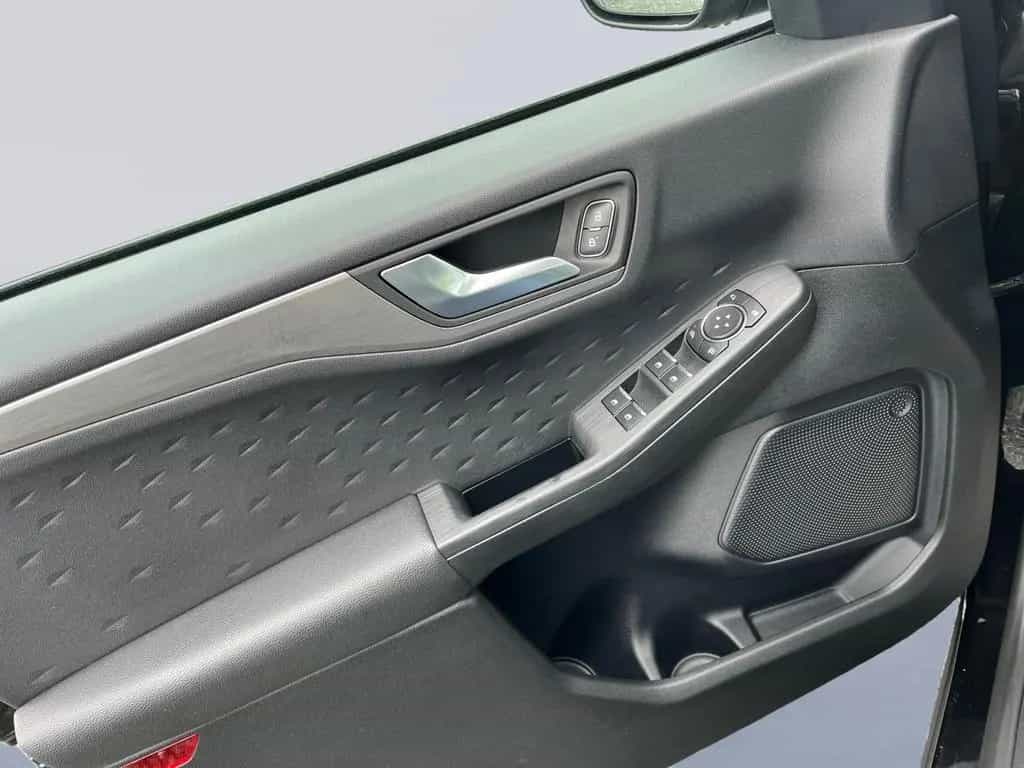 Ford Kuga 1.5EB Titanium Navi+AHK+Kamera+LED+SHZ 12/2020-photo-13