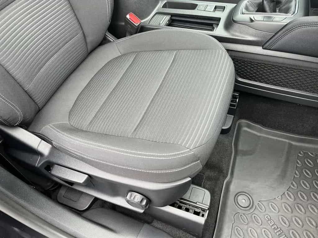 Ford Kuga 1.5EB Titanium Navi+AHK+Kamera+LED+SHZ 12/2020-photo-17