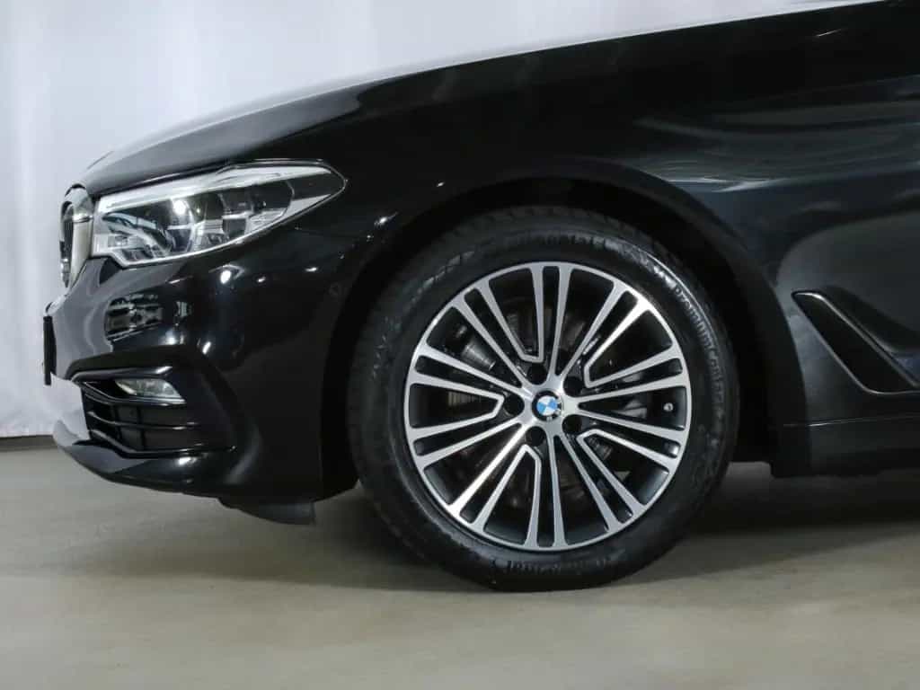 BMW 520 d xDrive Sport Line HUD Sportsitz HIFI 12/2019-photo-11