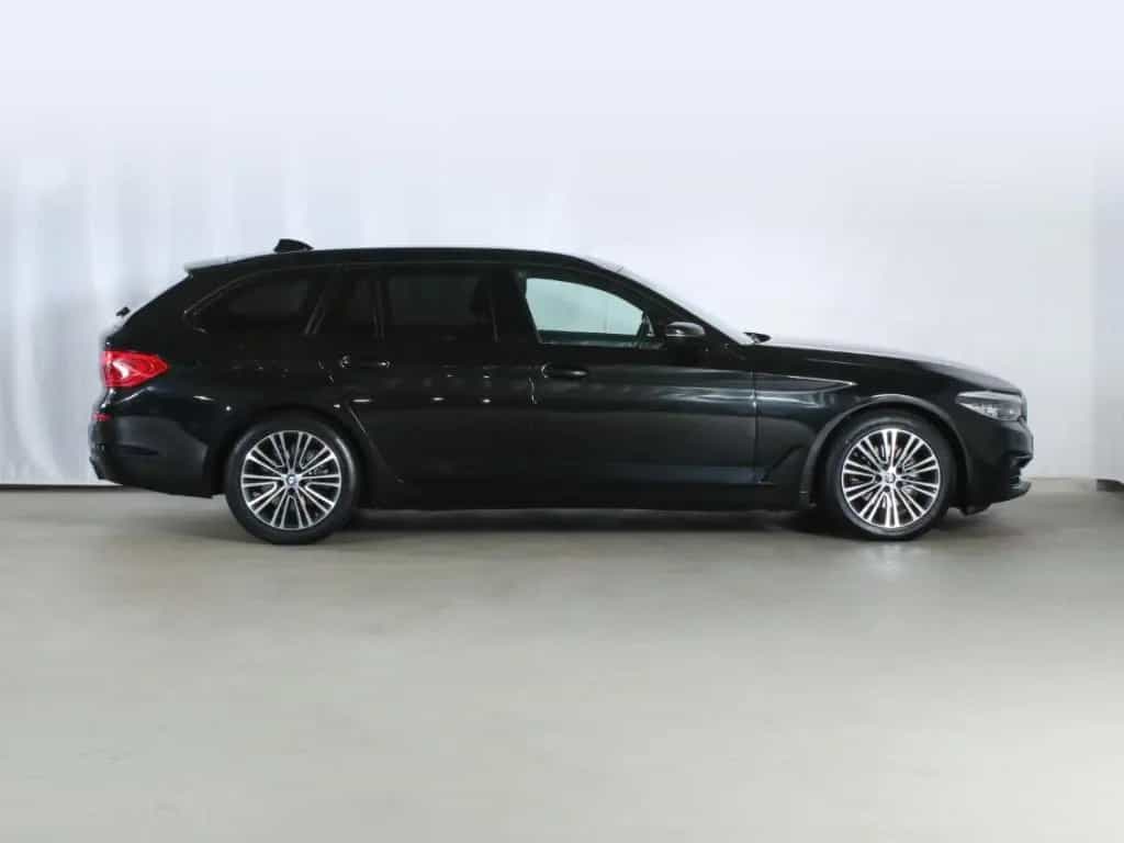 BMW 520 d xDrive Sport Line HUD Sportsitz HIFI 12/2019-photo-3