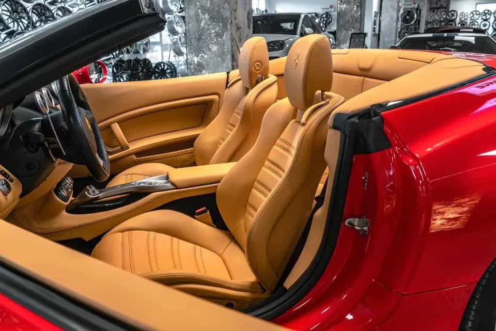 Ferrari California ROSSO CORSA/CAMERA/ 10/2010-photo-14