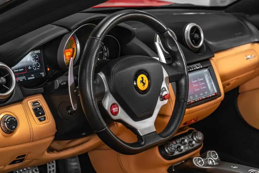 Ferrari California ROSSO CORSA/CAMERA/ 10/2010-photo-15